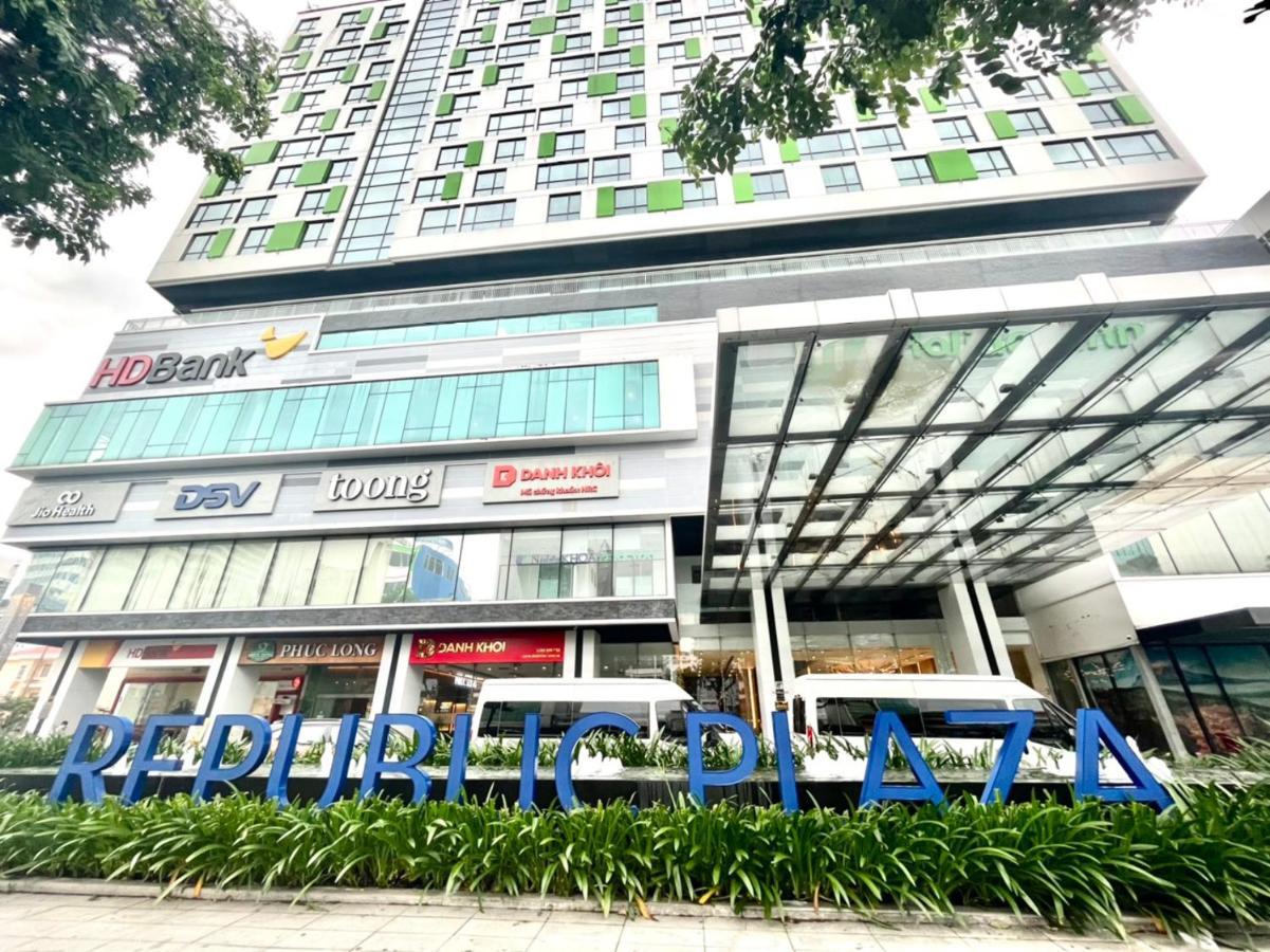 Republic Plaza Saigon Airport Apartment